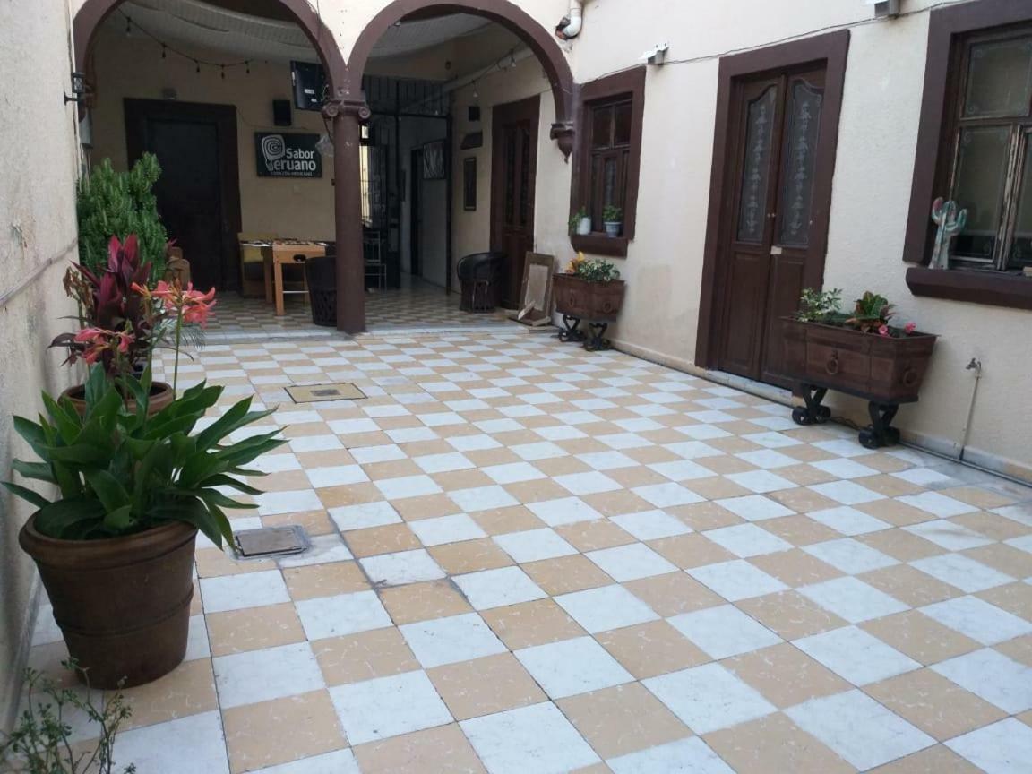 Auberge de jeunesse Julio House à León de los Aldamas Extérieur photo
